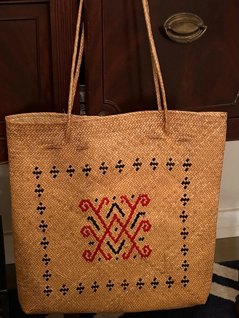 Vintage Woven Straw Shoulder Bag: Red & Black Geometric Design